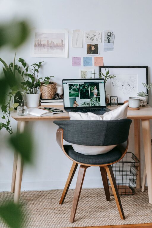 How to Create a Cozy and Inviting Home Workspace on a Budget